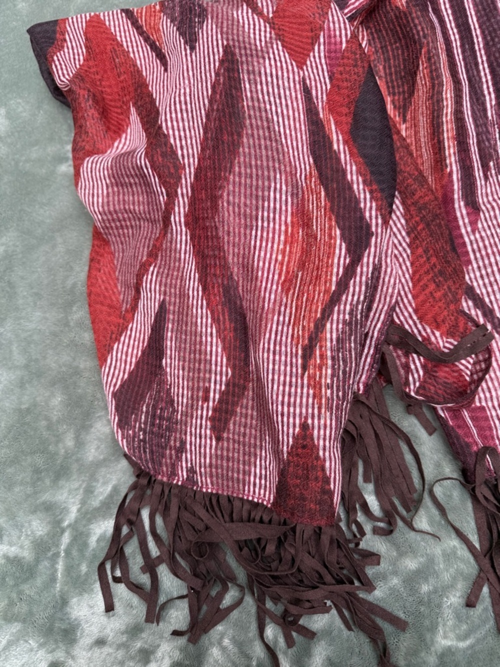 Steve Madden Pink & Burgundy Geometric Fringe Scarf - Picture 2 of 6